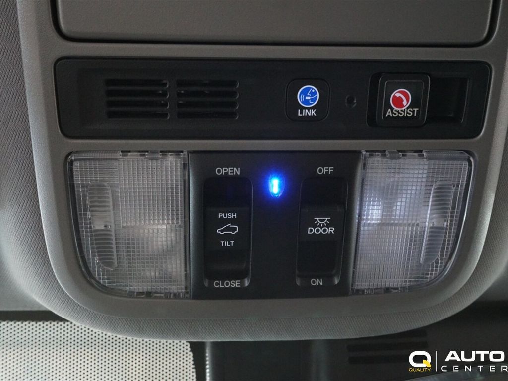 2020 Honda Pilot Touring 8-Passenger AWD - 22910478 - 35