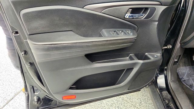 2020 Honda Ridgeline Sport AWD - 22965567 - 9