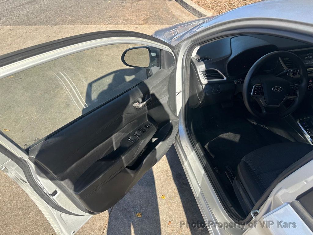 2020 Hyundai Accent SE Sedan IVT - 20977314 - 11