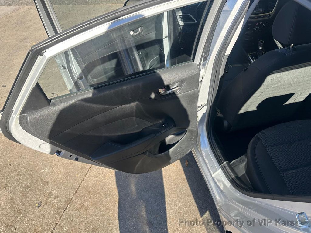 2020 Hyundai Accent SE Sedan IVT - 20977314 - 12