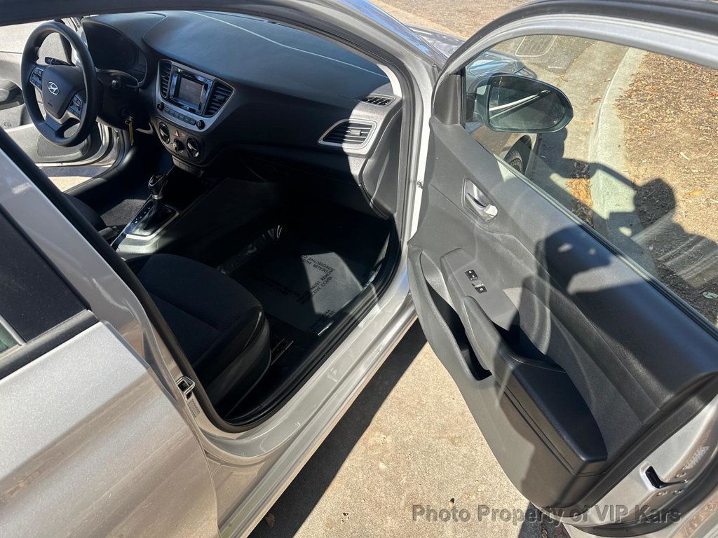 2020 Hyundai Accent SE Sedan IVT - 20977314 - 16