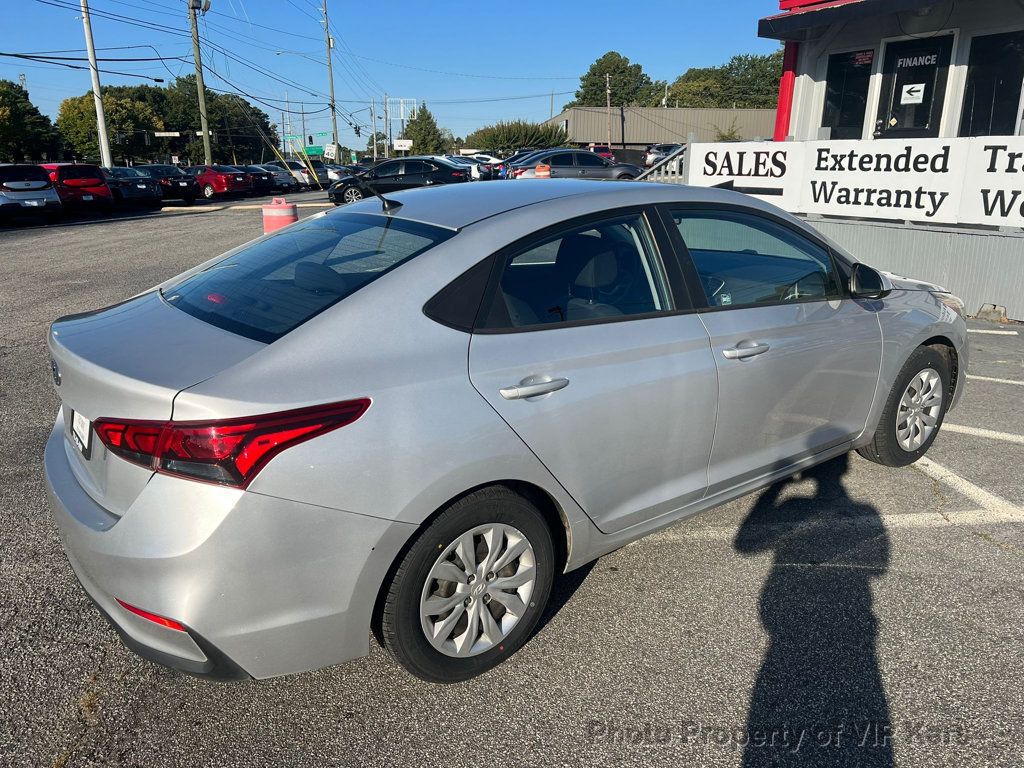 2020 Hyundai Accent SEL photo 4
