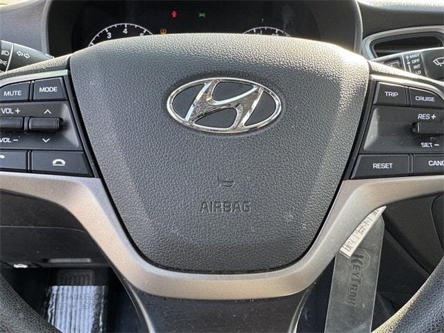 2020 Hyundai Accent SE Sedan IVT - 22756679 - 29