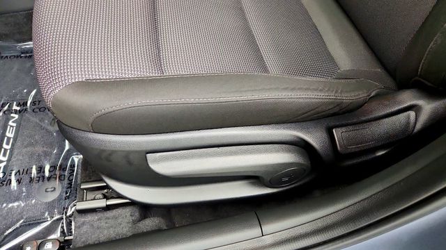 2020 Hyundai Accent SE Sedan IVT - 23093240 - 10