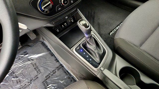2020 Hyundai Accent SE Sedan IVT - 23093240 - 15