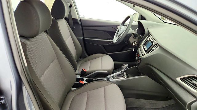 2020 Hyundai Accent SE Sedan IVT - 23093240 - 21