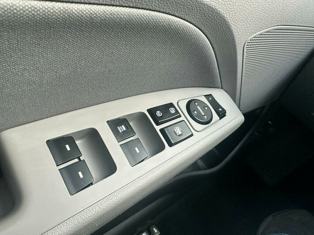 2020 Hyundai Elantra  - 22991482 - 18