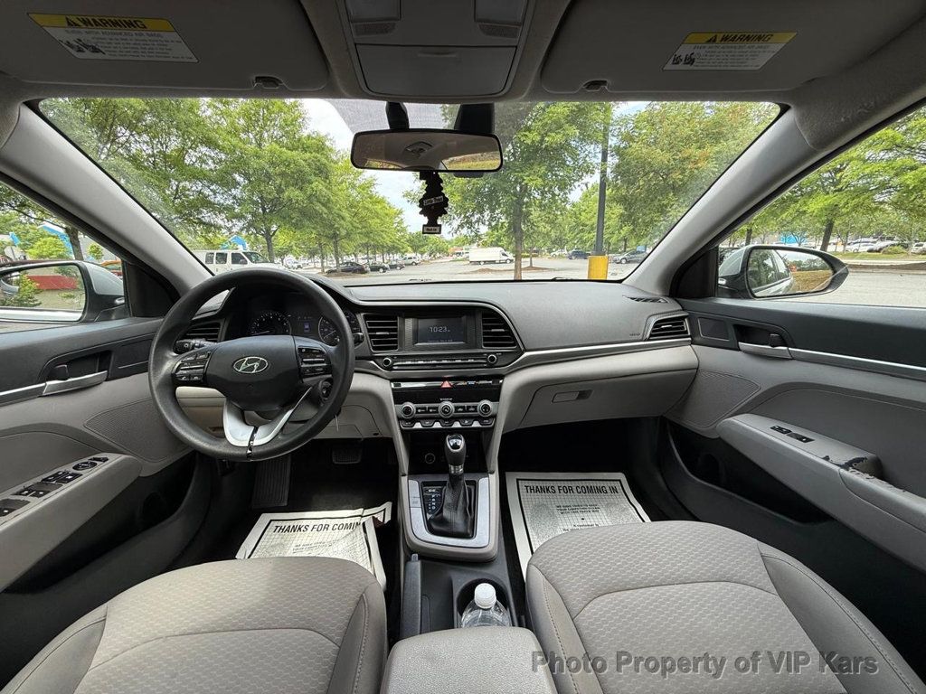 2020 Hyundai Elantra SE IVT - 23023520 - 15