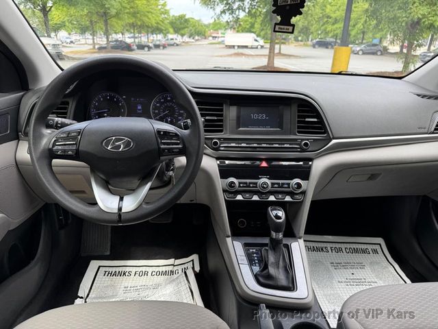 2020 Hyundai Elantra SE IVT - 23023520 - 16