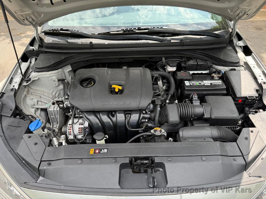 2020 Hyundai Elantra SE IVT - 23023520 - 19