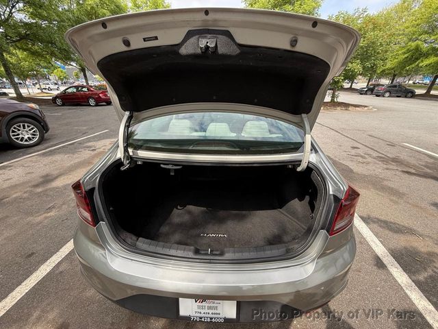 2020 Hyundai Elantra SE IVT - 23023520 - 20