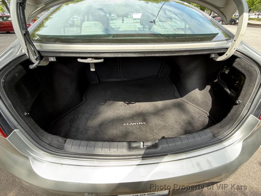 2020 Hyundai Elantra SE IVT - 23023520 - 21
