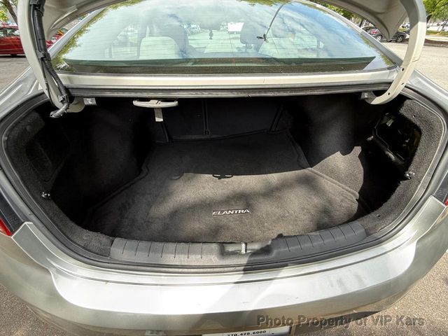 2020 Hyundai Elantra SE IVT - 23023520 - 21