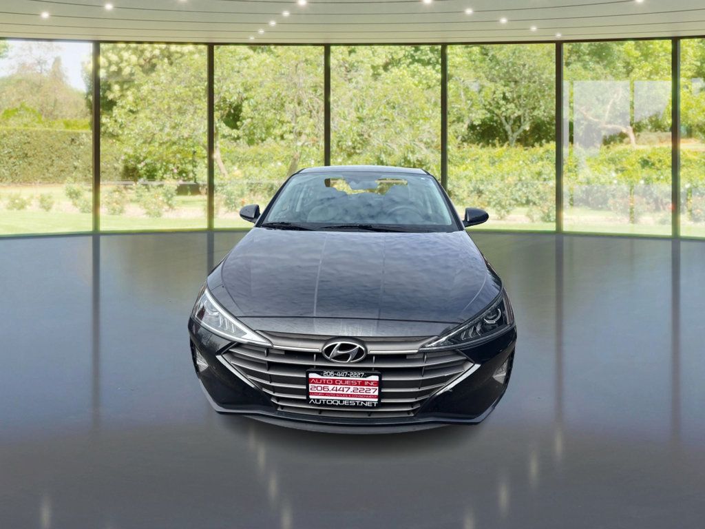2020 Hyundai Elantra SE photo 2