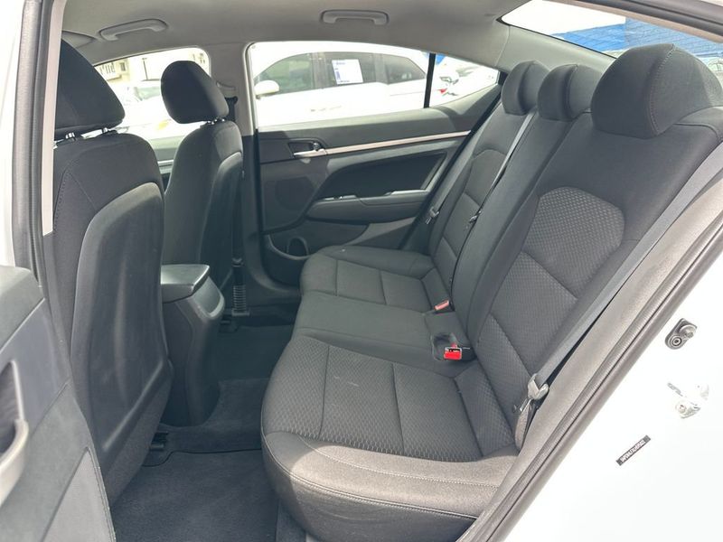 2020 Hyundai Elantra SEL - 23024140 - 18