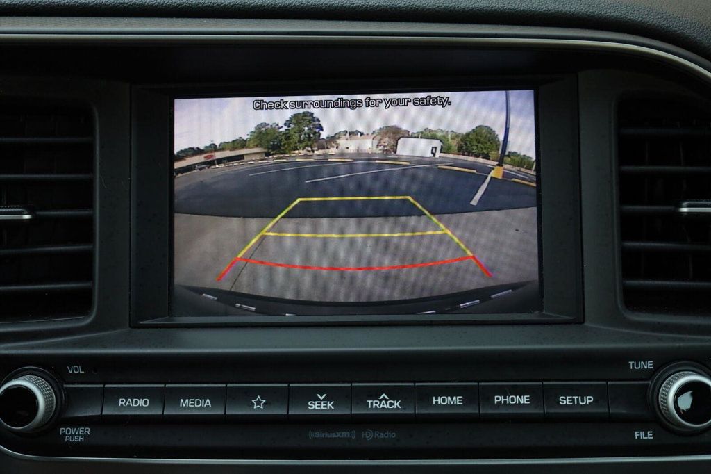 Hyundai Elantra photo 36