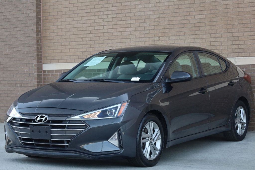Hyundai Elantra photo 5