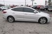 2020 Hyundai Elantra SEL IVT - 22716861 - 5