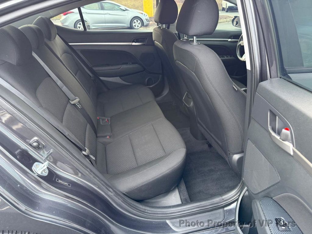2020 Hyundai Elantra SEL IVT - 22987437 - 10