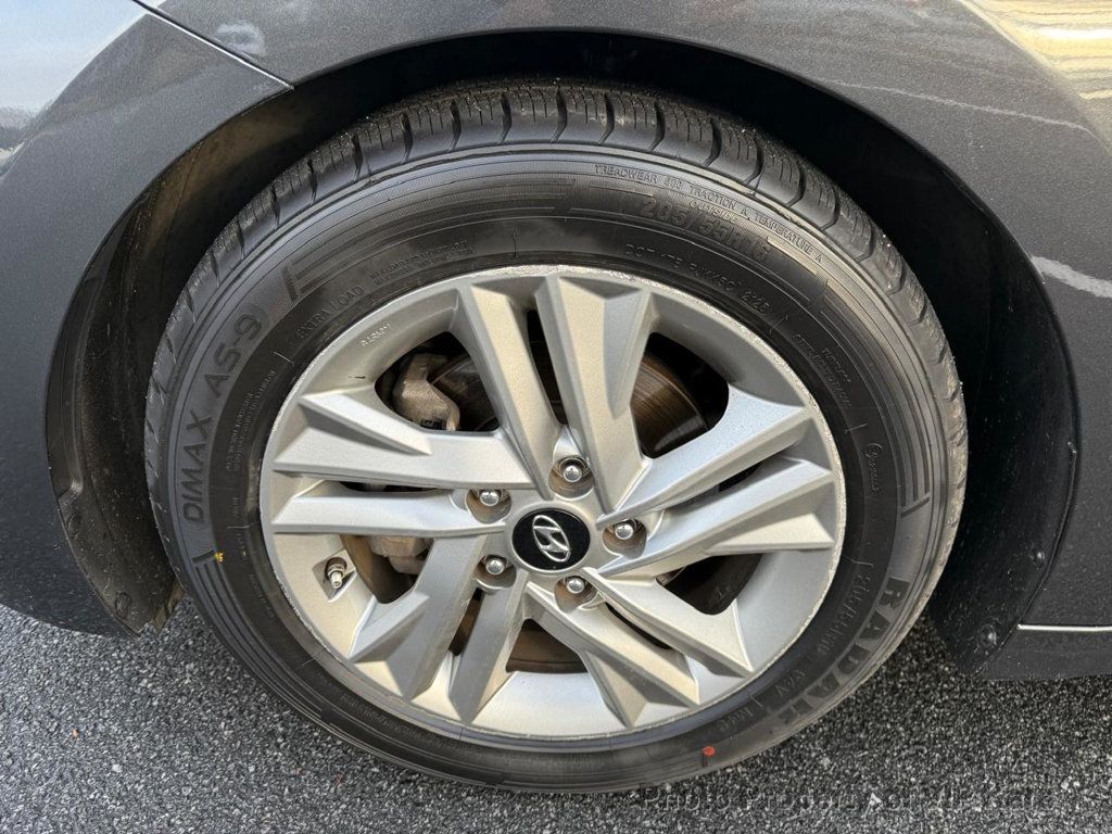 2020 Hyundai Elantra SEL IVT - 22987437 - 18