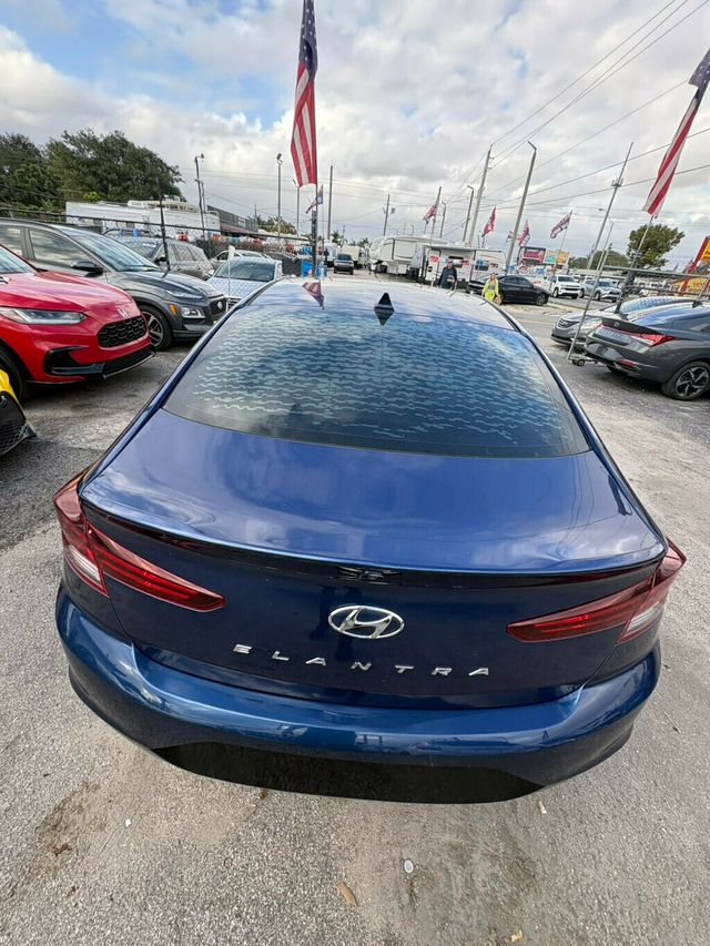 2020 Hyundai Elantra SEL IVT - 22953169 - 5