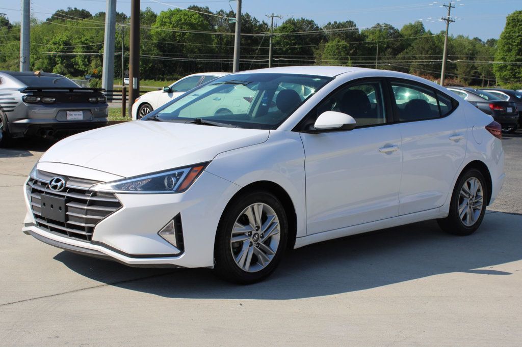 2020 Hyundai Elantra SEL photo 3