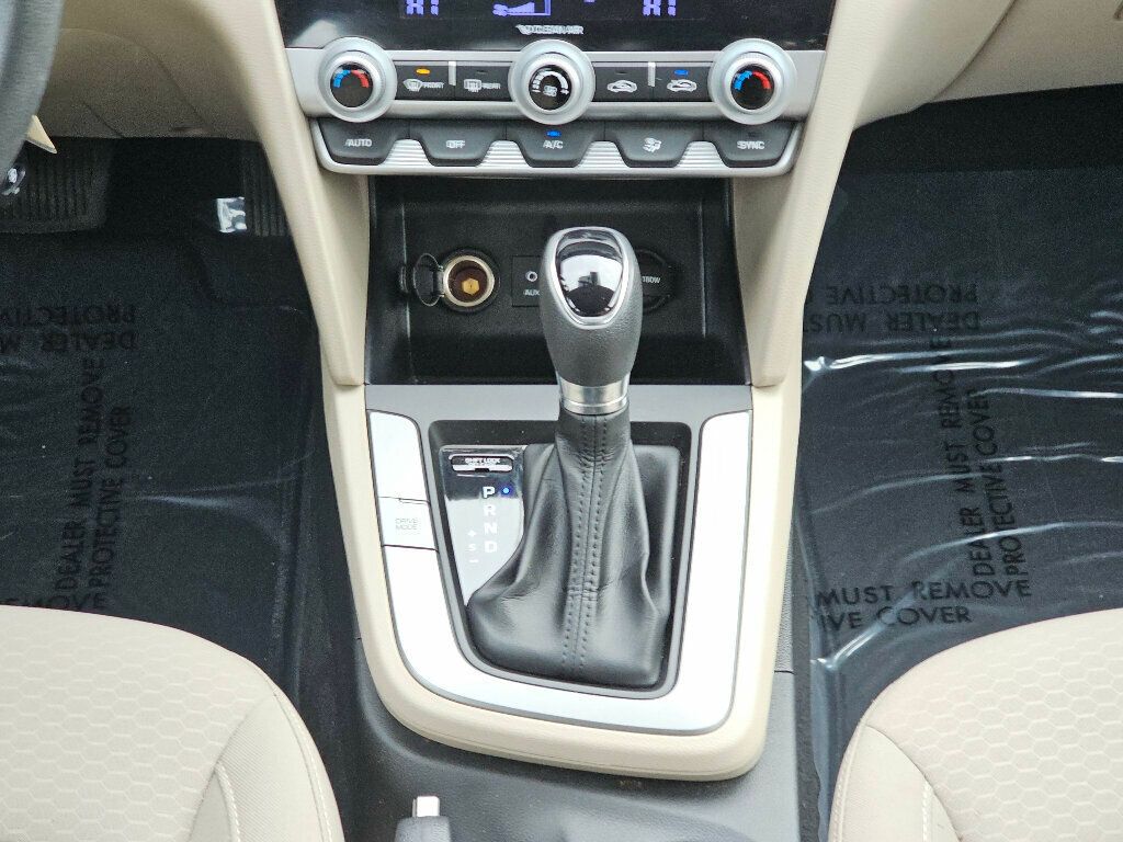 2020 Hyundai Elantra SEL IVT - 22943410 - 22