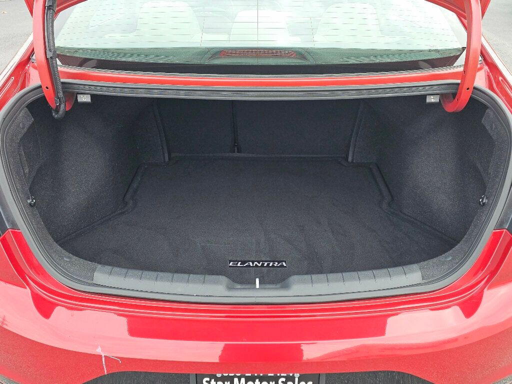 2020 Hyundai Elantra SEL IVT - 22943410 - 33