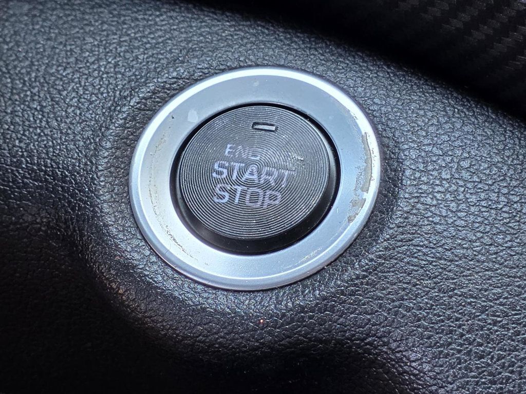 2020 Hyundai Elantra Sport photo 17