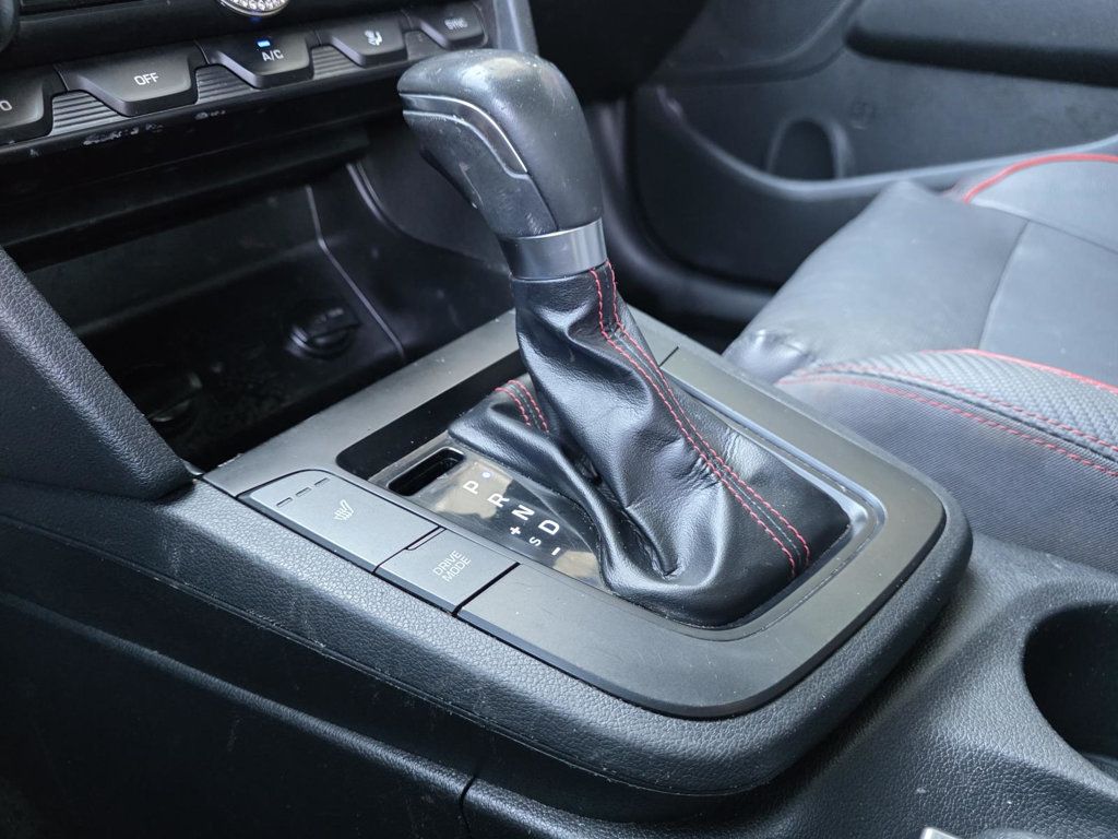 2020 Hyundai Elantra Sport photo 19