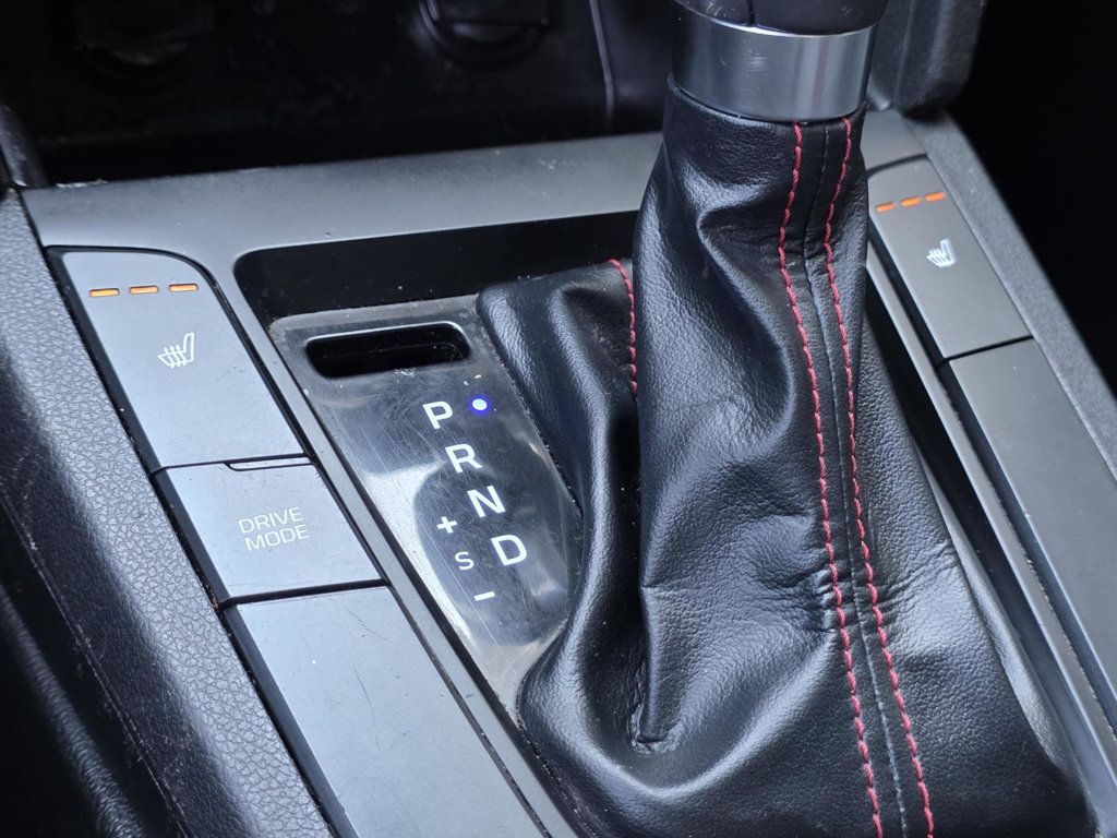 2020 Hyundai Elantra Sport photo 20