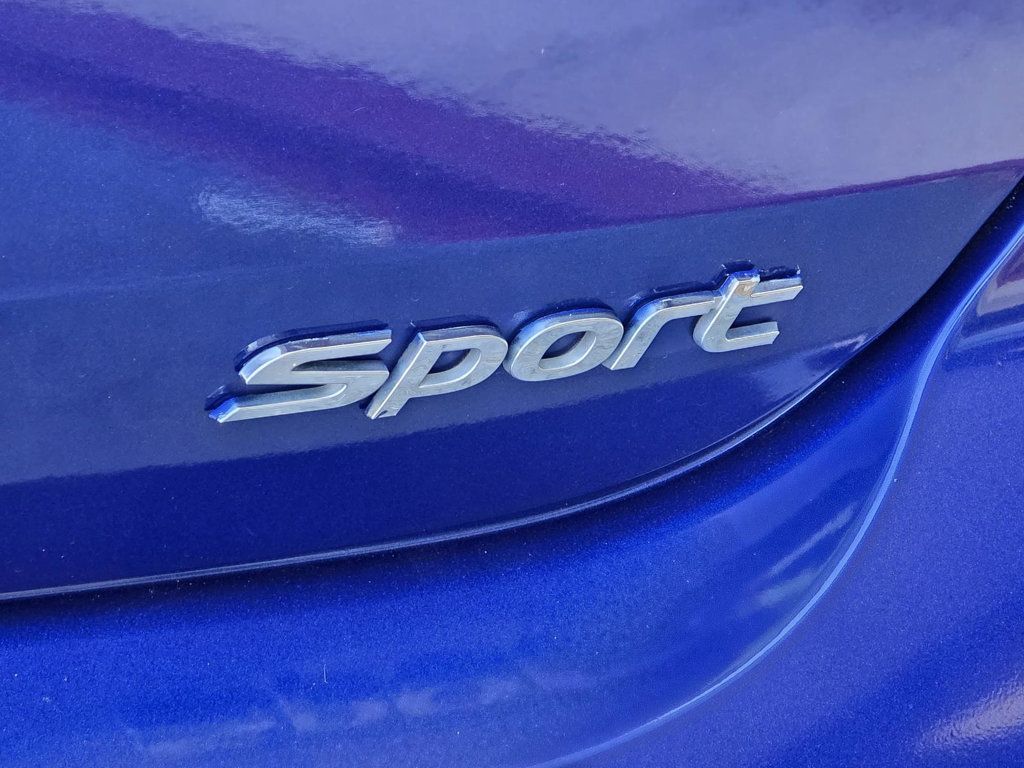 2020 Hyundai Elantra Sport photo 25