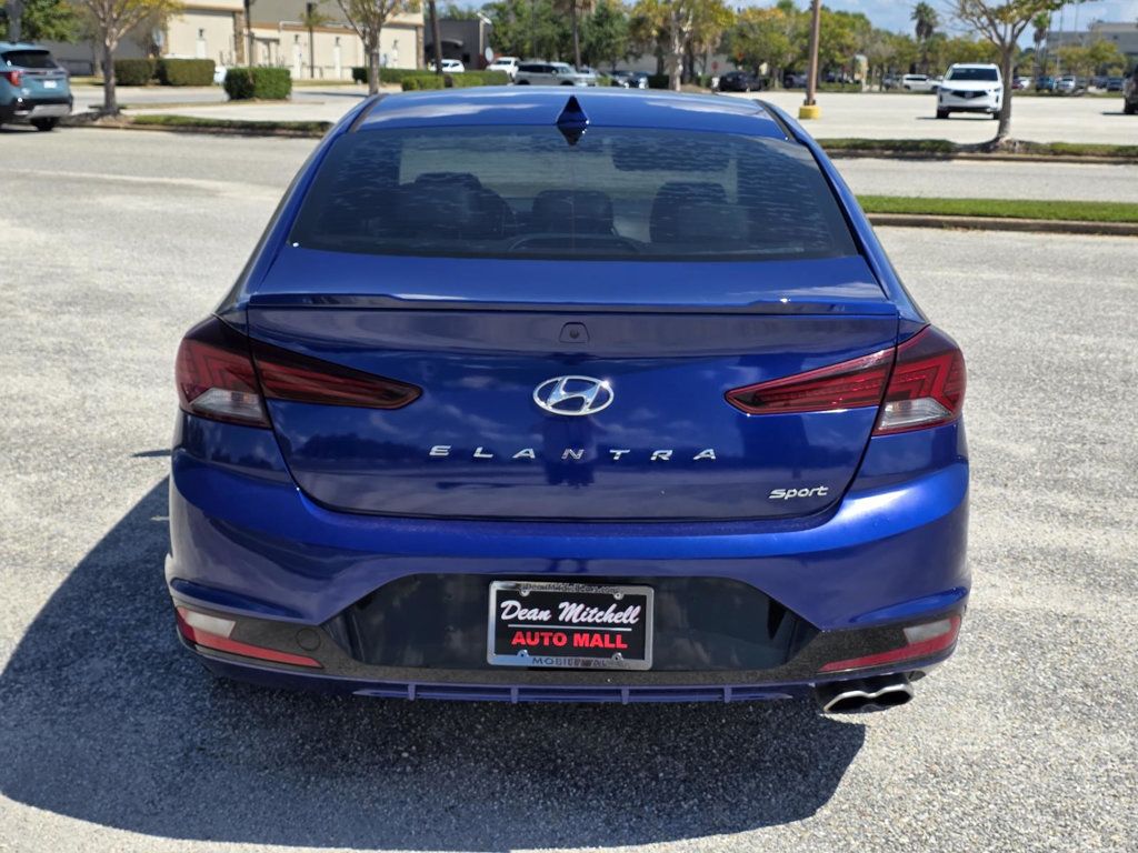 2020 Hyundai Elantra Sport photo 3