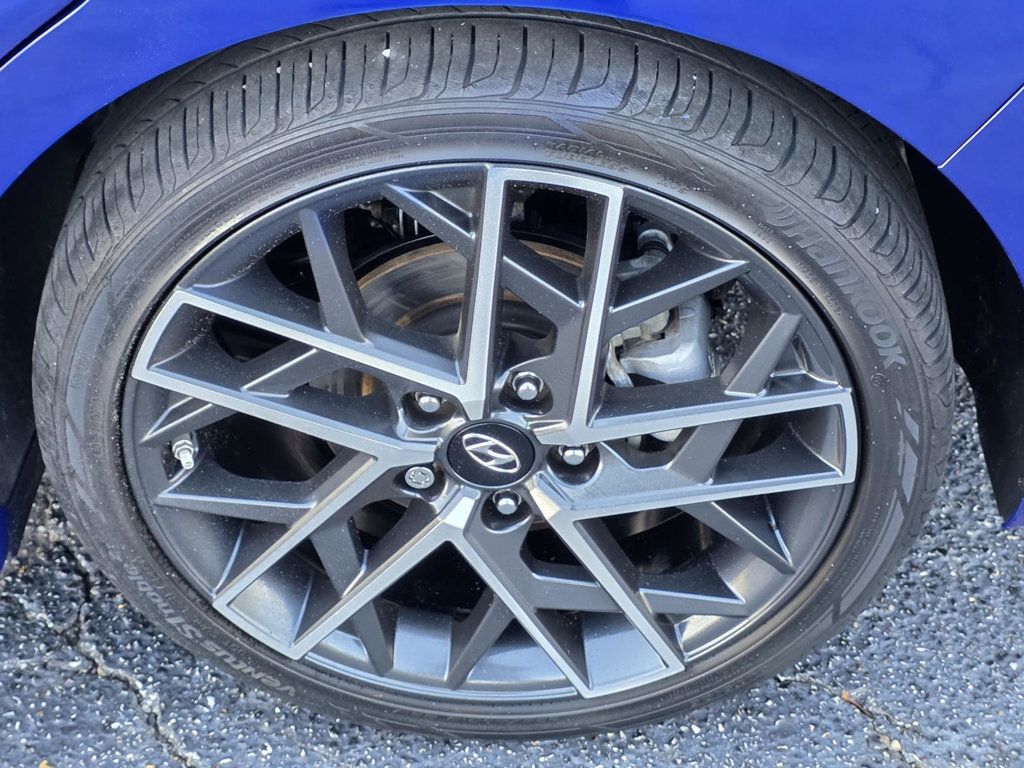 2020 Hyundai Elantra Sport photo 30