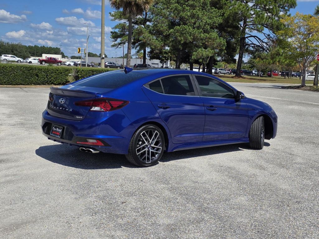 2020 Hyundai Elantra Sport photo 5