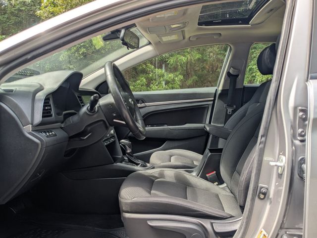 2020 Hyundai Elantra Value Edition IVT - 23069065 - 11