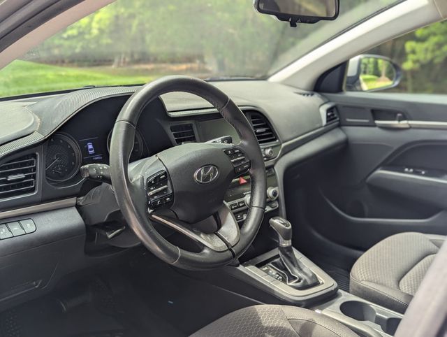 2020 Hyundai Elantra Value Edition IVT - 23069065 - 12