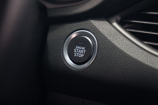 2020 Hyundai Elantra GT N Line Automatic - 23048552 - 30