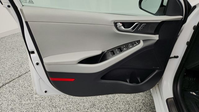 2020 Hyundai Ioniq Electric Limited Hatchback - 22955651 - 10