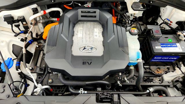 2020 Hyundai Ioniq Electric Limited Hatchback - 23089236 - 28
