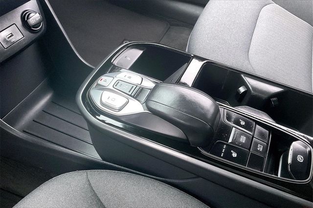 2020 Hyundai Ioniq Electric SE Hatchback - 22969465 - 32