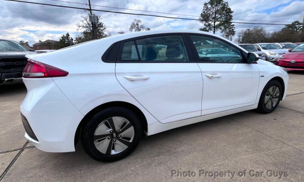 2020 Hyundai Ioniq Hybrid 10 years 100k miles factory warranty - 22261150 - 5