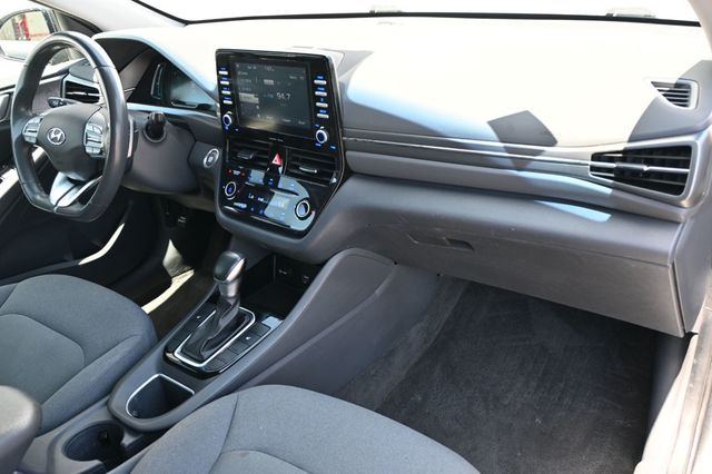 2020 Hyundai Ioniq Hybrid SE Hatchback - 23019831 - 5