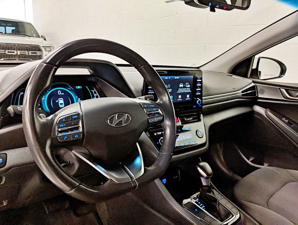 2020 Hyundai Ioniq Hybrid SE Hatchback - 22136475 - 27