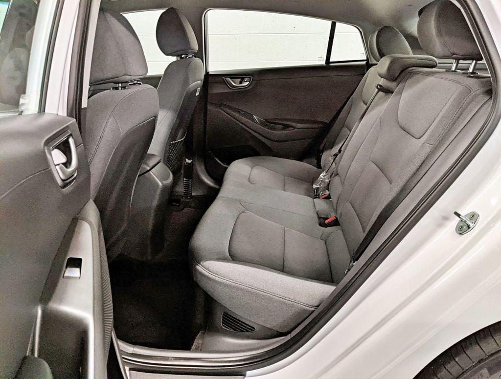 2020 Hyundai Ioniq Hybrid SE Hatchback - 22136475 - 28