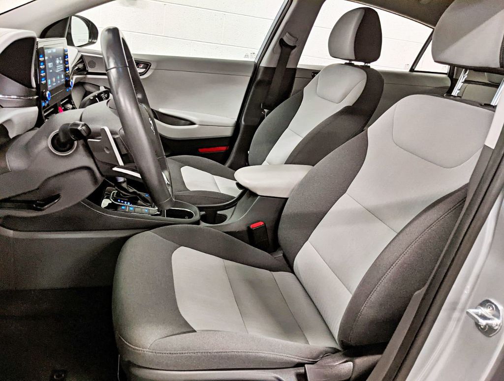 2020 Hyundai Ioniq Plug-In Hybrid SE Hatchback - 22302452 - 14