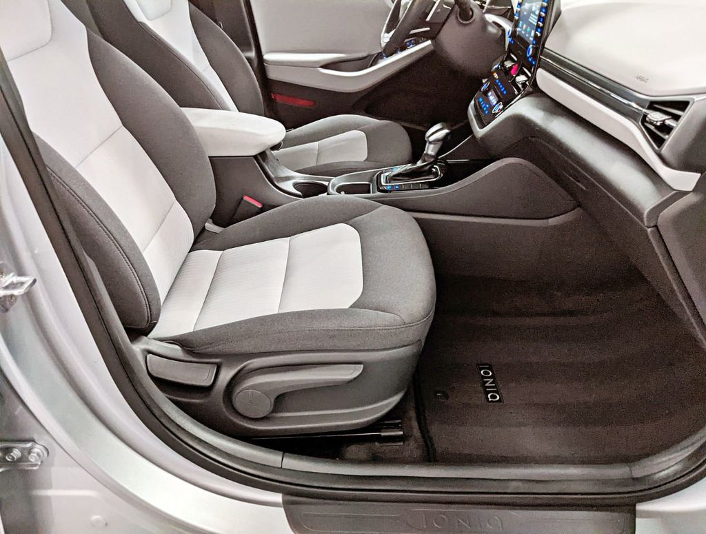 2020 Hyundai Ioniq Plug-In Hybrid SE Hatchback - 22302452 - 42
