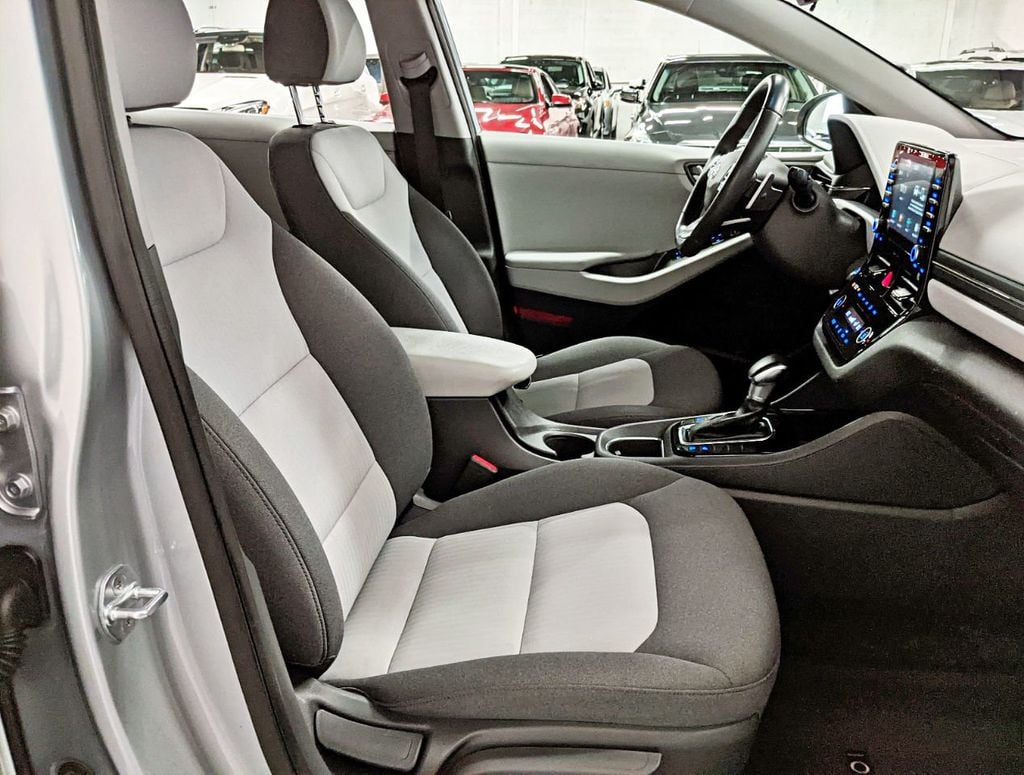 2020 Hyundai Ioniq Plug-In Hybrid SE Hatchback - 22302452 - 43