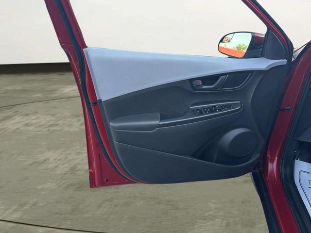 2020 Hyundai Kona SE Automatic FWD - 23032557 - 9