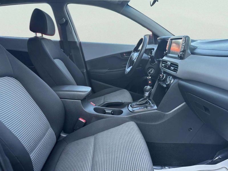 2020 Hyundai Kona SE Automatic FWD - 23032557 - 21